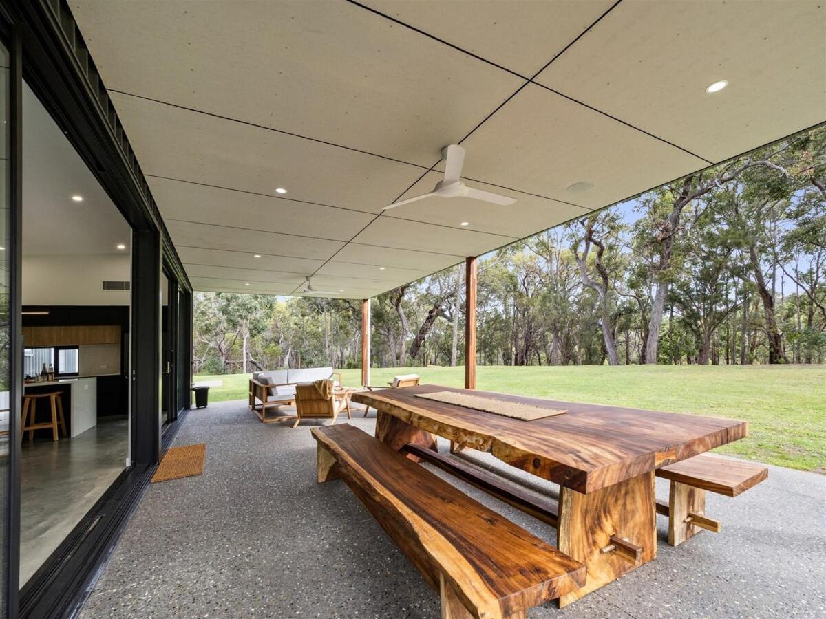 Black Cockatoo Retreat Quindalup Exterior photo